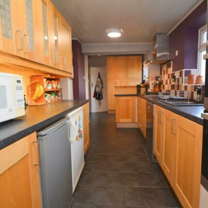 141 Ashby Road, Burton Upon Trent, Staffordshire, DE15 0LQ Gallery image 9