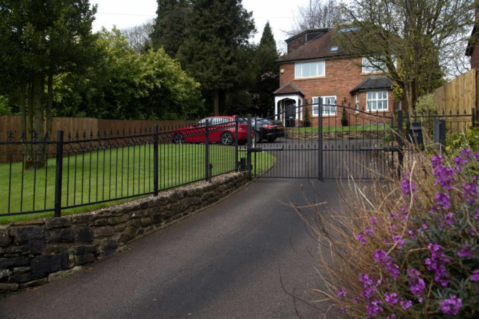 33 The Green Road, Ashbourne, Derbyshire, DE6 1ED Scargill Mann