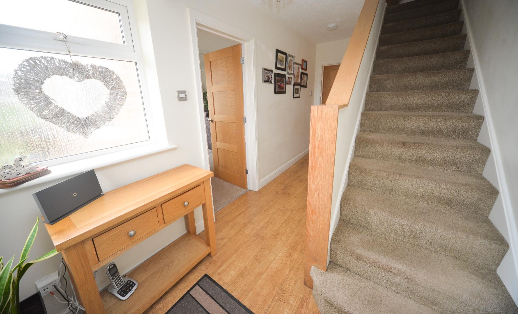 25 The Lawns, Rolleston On Dove, Burton Upon Trent, DE13 9DA Scargill