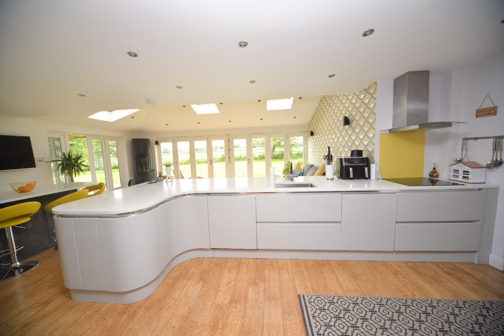 25 The Lawns, Rolleston On Dove, Burton Upon Trent, DE13 9DA Scargill