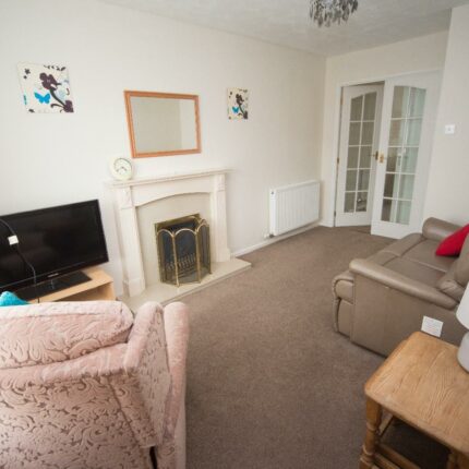 6 Westminster Drive, Stretton, Burton-On-Trent, DE13 0FG Gallery image 2