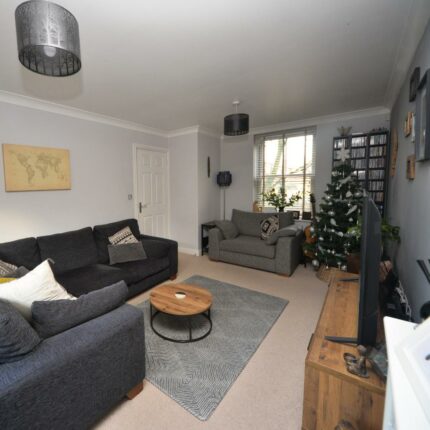 7 Bluebell Way, Tutbury, Burton-On-Trent, DE13 9LJ Gallery image 6