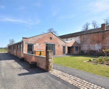 Preview image for 2 The Courtyard, Longford Hall Farm, Longford, Derbyshire, DE6 3DS