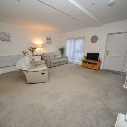 6 Castle Apartments, Station Road, Hatton, DE65 5DW Gallery image 5