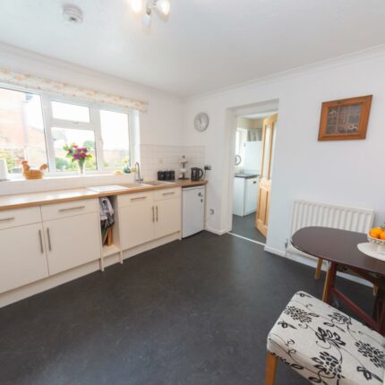 2 The Fletches, Stretton, Burton-On-Trent, DE13 0XX Gallery image 4