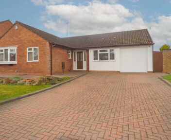Preview image for 2 The Fletches, Stretton, Burton-On-Trent, DE13 0XX