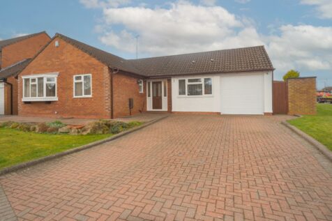 Preview image for 2 The Fletches, Stretton, Burton-On-Trent, DE13 0XX