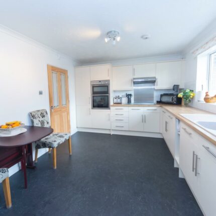 2 The Fletches, Stretton, Burton-On-Trent, DE13 0XX Gallery image 3