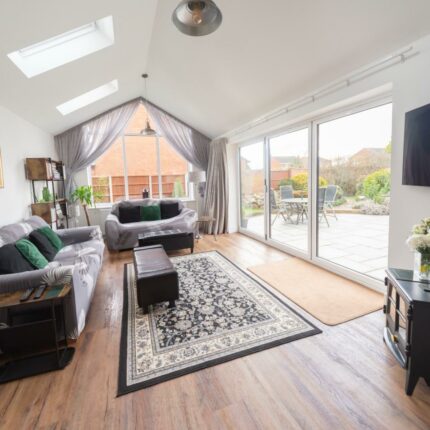 2 The Fletches, Stretton, Burton-On-Trent, DE13 0XX Gallery image 2