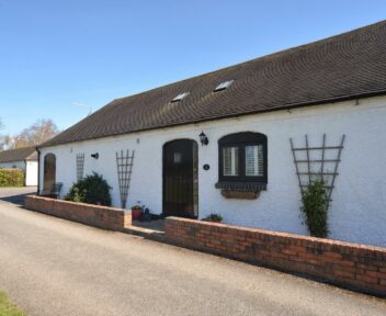 Preview image for 3 The Stables, Hargate House Farm, Egginton Road, Hilton, Derby, DE65 5FJ