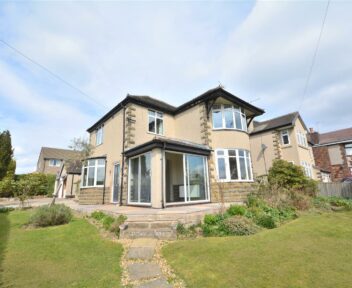 Preview image for Moor House, 183, Chesterfield Road, Matlock, Derbyshire, DE4 3GA