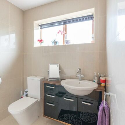 4 Manor Fields Drive, Ilkeston, Derbyshire, DE7 5FA Gallery image 17