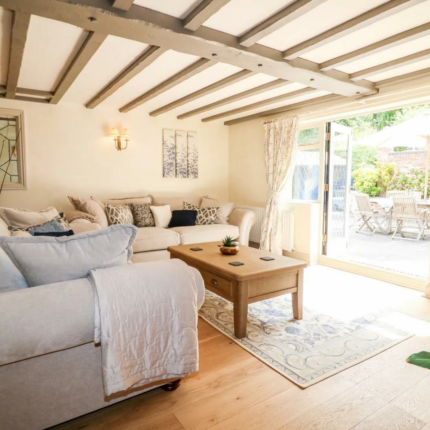 The White Cottage, 70, Ashby Road East, Bretby, Burton-On-Trent, DE15 0PT Gallery image 8