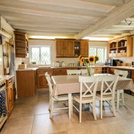 The White Cottage, 70, Ashby Road East, Bretby, Burton-On-Trent, DE15 0PT Gallery image 2