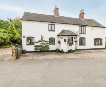 Preview image for The White Cottage, 70, Ashby Road East, Bretby, Burton-On-Trent, DE15 0PT