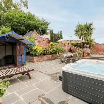 The White Cottage, 70, Ashby Road East, Bretby, Burton-On-Trent, DE15 0PT Gallery image 22