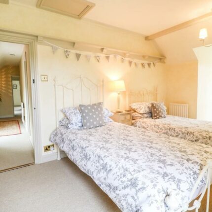 The White Cottage, 70, Ashby Road East, Bretby, Burton-On-Trent, DE15 0PT Gallery image 16