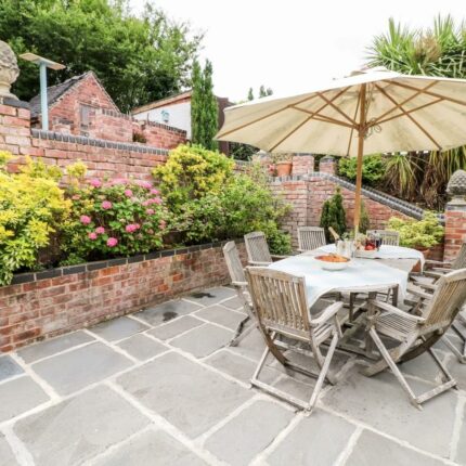 The White Cottage, 70, Ashby Road East, Bretby, Burton-On-Trent, DE15 0PT Gallery image 21