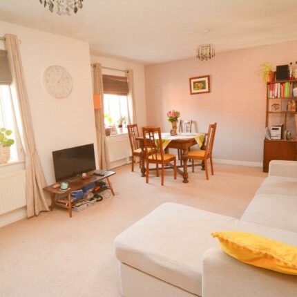 218 Highfields Park Drive, Derby, DE22 1JY Gallery image 2