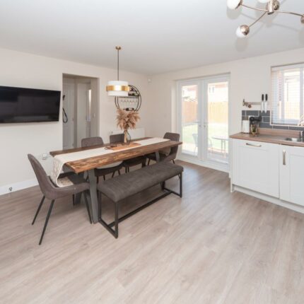 11 Poplar Gardens, Burton-On-Trent, DE13 0UE Gallery image 7