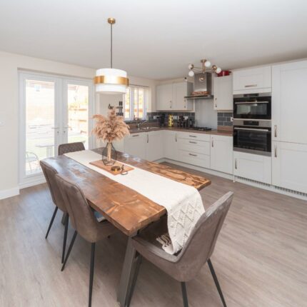 11 Poplar Gardens, Burton-On-Trent, DE13 0UE Gallery image 8