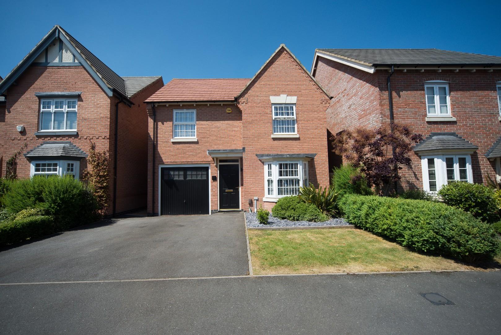 11 Poplar Gardens, Burton-On-Trent, DE13 0UE Banner