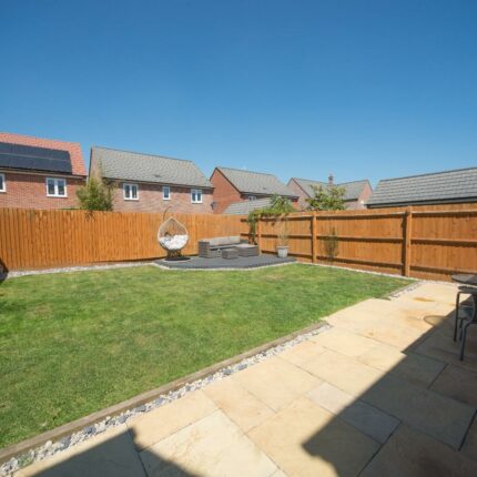 11 Poplar Gardens, Burton-On-Trent, DE13 0UE Gallery image 20