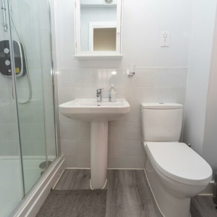 11 Poplar Gardens, Burton-On-Trent, DE13 0UE Gallery image 13