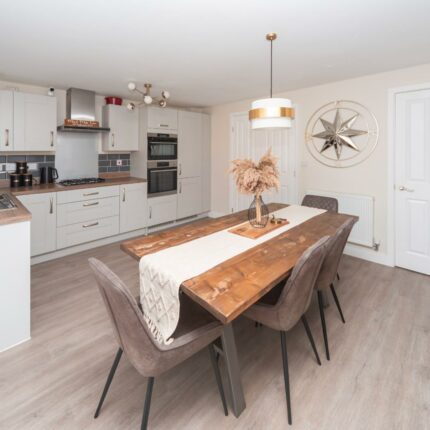 11 Poplar Gardens, Burton-On-Trent, DE13 0UE Gallery image 2