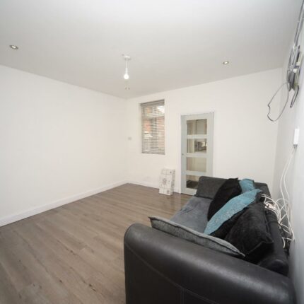 13 Victoria Street, Burton-On-Trent, DE14 2LP Gallery image 5