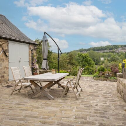 The Old Stables, Chevin Road, Belper, Derbyshire, DE56 2UN Gallery image 2