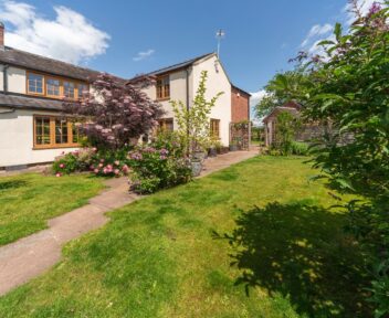Preview image for Clog Cottage, Cropper Lane, Sutton-On-The-Hill, DE6 5JJ
