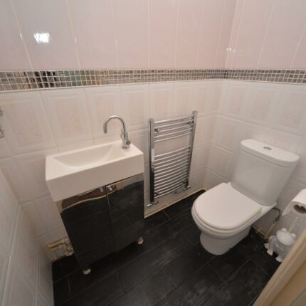 40 Greenvale Close, Burton upon Trent, DE15 9HJ Gallery image 11