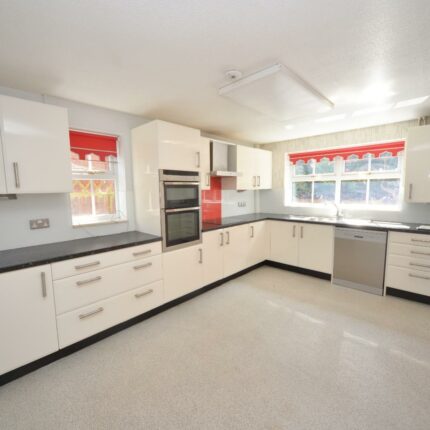 40 Greenvale Close, Burton upon Trent, DE15 9HJ Gallery image 5