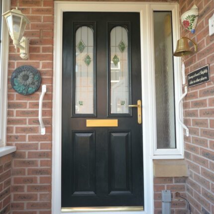 40 Greenvale Close, Burton upon Trent, DE15 9HJ Gallery image 2