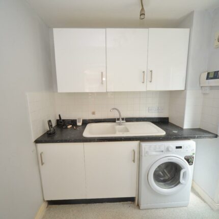 40 Greenvale Close, Burton upon Trent, DE15 9HJ Gallery image 6