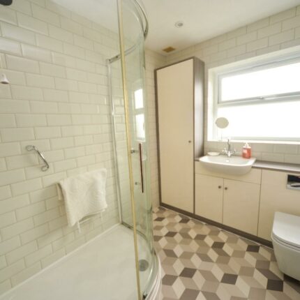 24 Elwyn Close, Stretton, Burton-On-Trent, DE13 0BG Gallery image 14