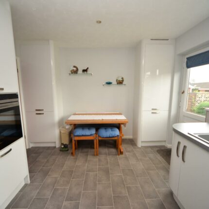 24 Elwyn Close, Stretton, Burton-On-Trent, DE13 0BG Gallery image 4