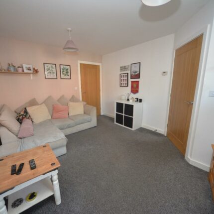22 Coltman Close, Burton-On-Trent, DE15 9NJ Gallery image 3
