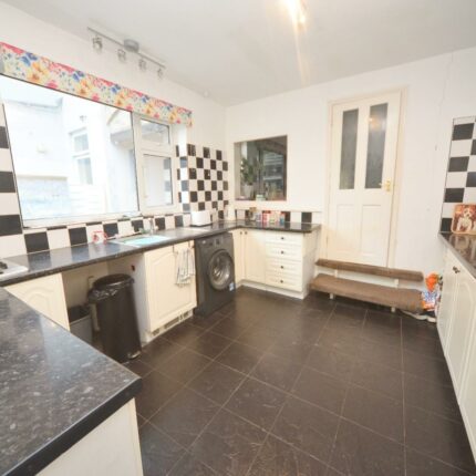 105 Sydney Street, Burton Upon Trent, Staffordshire, DE14 2QY Gallery image 4