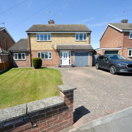 27 The Lawns, Rolleston-On-Dove, Burton-On-Trent, DE13 9DA Gallery image 1