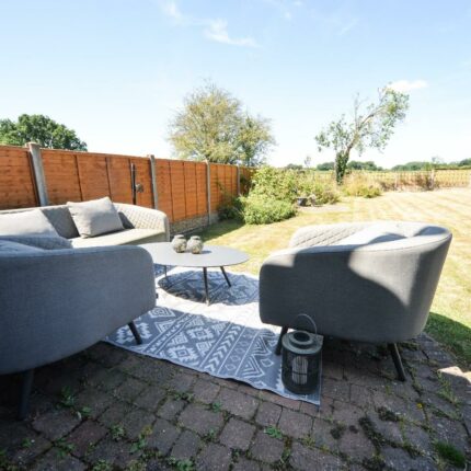 27 The Lawns, Rolleston-On-Dove, Burton-On-Trent, DE13 9DA Gallery image 25