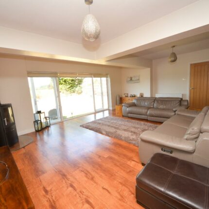 27 The Lawns, Rolleston-On-Dove, Burton-On-Trent, DE13 9DA Gallery image 4