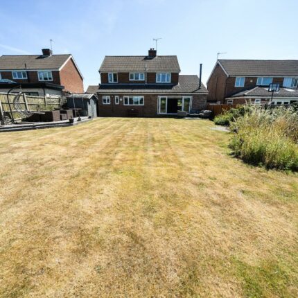 27 The Lawns, Rolleston-On-Dove, Burton-On-Trent, DE13 9DA Gallery image 30