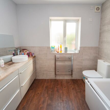 81 Kitling Greaves Lane, Burton-On-Trent, DE13 0PB Gallery image 11