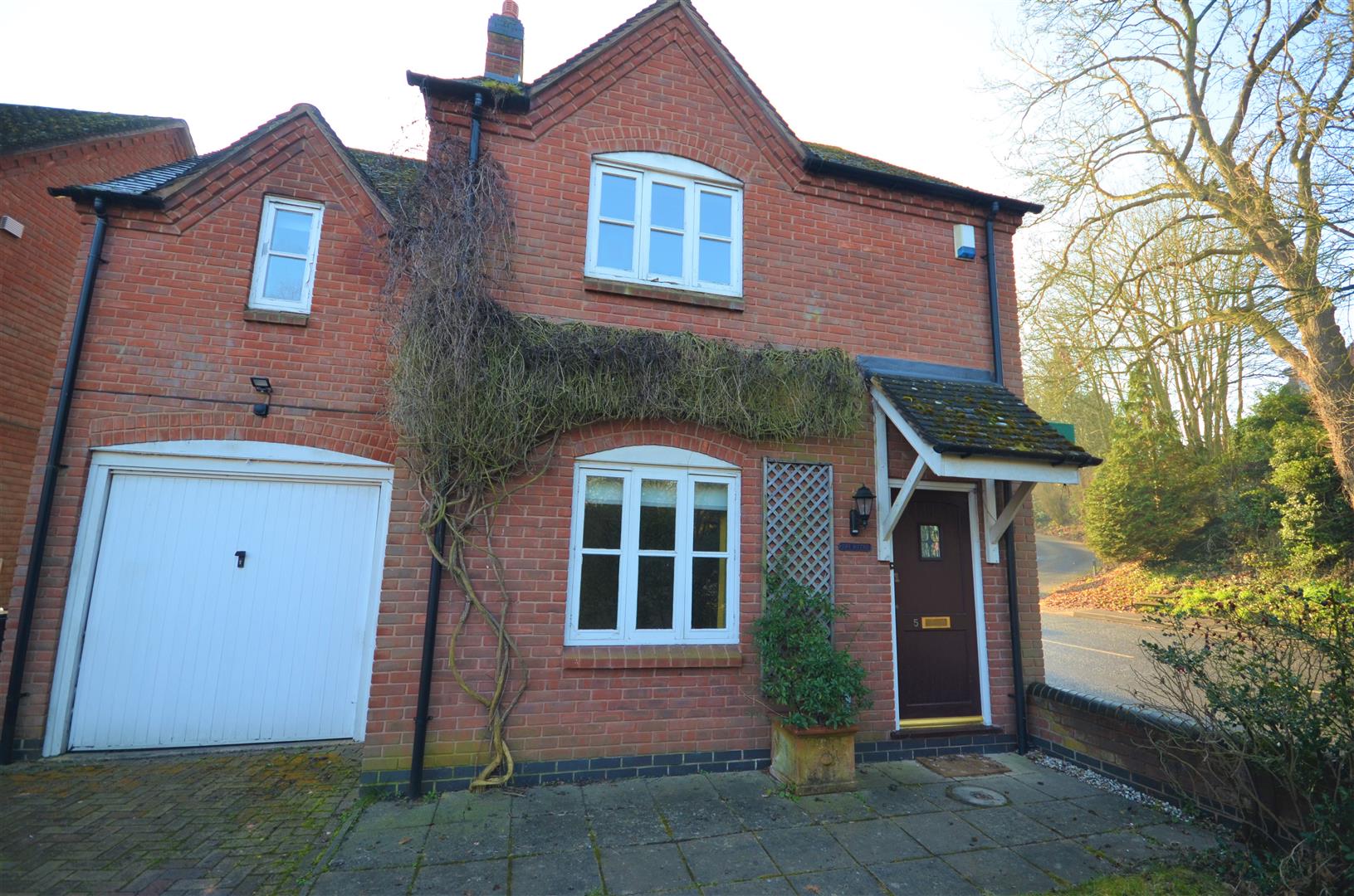 The Hythe, 5, Shakespeare Meadows, Repton, Derbyshire, DE65 6SB Banner
