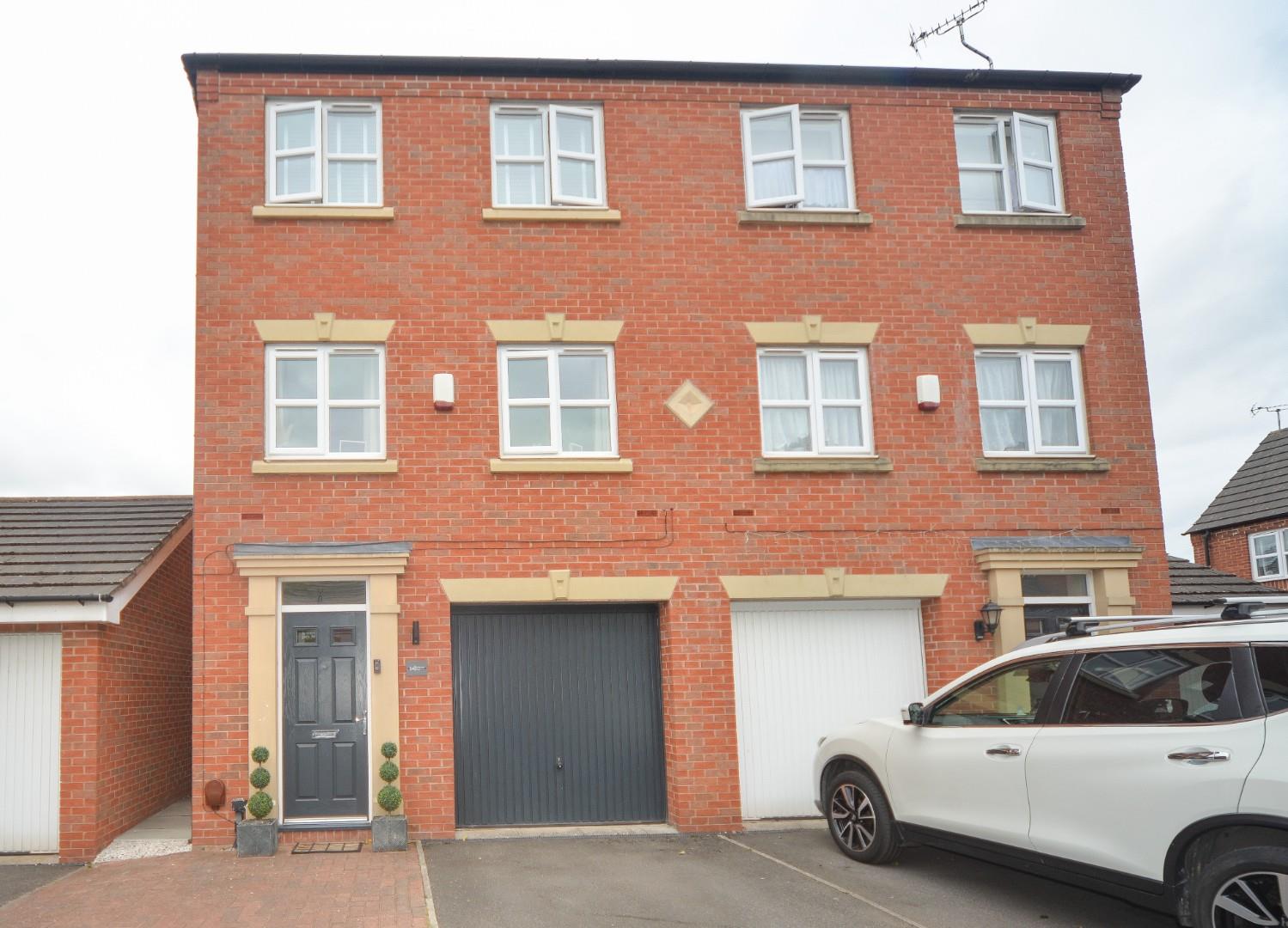 24 Blakeholme Court, Burton-On-Trent, DE14 2NZ Banner