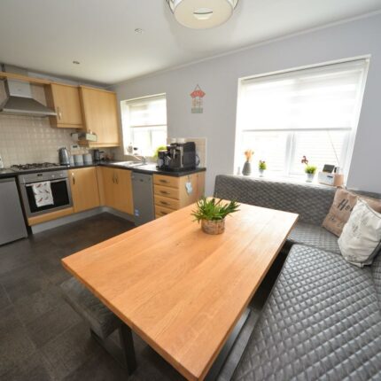 24 Blakeholme Court, Burton-On-Trent, DE14 2NZ Gallery image 5