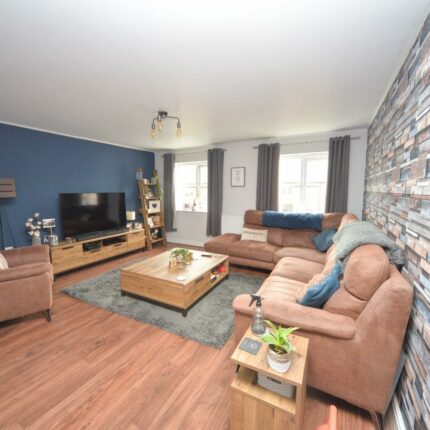 24 Blakeholme Court, Burton-On-Trent, DE14 2NZ Gallery image 4