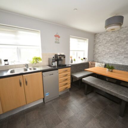 24 Blakeholme Court, Burton-On-Trent, DE14 2NZ Gallery image 3